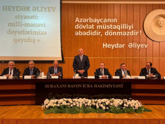 Suraxanı Rayon İcra Hakimiyyətinin və Dini Qurumlarla iş üzrə Dövlət Komitəsinin birgə təşkilatçılığı ilə "Heydər Əliyev siyasəti: milli-mənəvi dəyərlərimizə qayıdış" adlı tədbir keçirilib