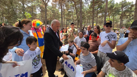 Suraxanı rayonunda 1 İyun – Uşaqların Beynəlxalq müdafiəsi günü münasibətilə "Yaşıl dünyamızı qoruyaq, uşaqlarımıza sağlam gələcək quraq" adlı Uşaq Festivalı keçirilib.