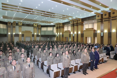 Fövqəladə Hallar Nazirliyinin Akademiyasında 18 oktyabr – Azərbaycan Respublikasının dövlət müstəqilliyinin bərpasının 33-cü ildönümünə həsr olunmuş tədbir keçirilib