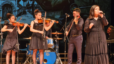 Bakı Musiqi Akademiyasının Opera studiyasında Ümummilli Lider Heydər Əliyevin anadan olmasının 100-cü ildönümünə həsr olunmuş konsert proqramı keçirilib