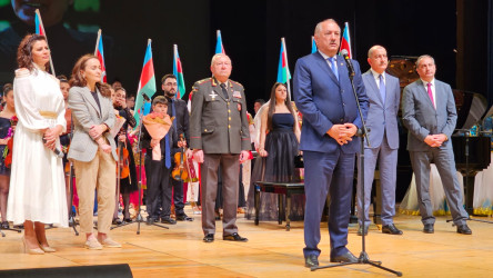 Bakı Musiqi Akademiyasının Opera studiyasında Ümummilli Lider Heydər Əliyevin anadan olmasının 100-cü ildönümünə həsr olunmuş konsert proqramı keçirilib