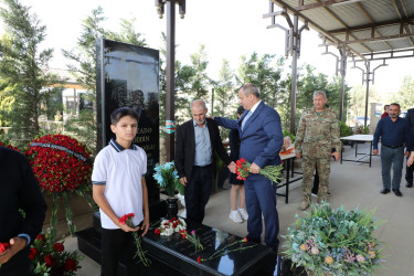 Sentyabrın 26-da 27 sentyabr - Anım Günü ilə əlaqədar Suraxanı rayonu, Zığ qəsəbəsi, Dədə Qorqud Qəbiristanlığındakı Şəhidlər Xiyabanında Şəhidlərimiz anılıb