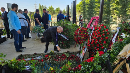 Zığ qəsəbəsi, Dədə Qorqud Qəbiristanlığındakı Şəhidlər Xiyabanında Şəhidlərimiz anılıb