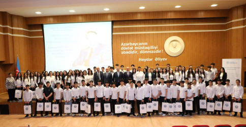 Suraxanıda “Ümummilli Lider Heydər Əliyev müstəqil Azərbaycan Konstitusiyasının müəllifidir” mövzusunda növbəti maarifləndirici tədbir keçirilib