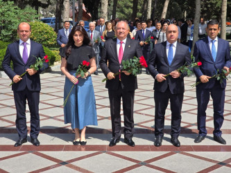 İyunun 14-də Suraxanıda tibb işçilərinin peşə bayramı qeyd olundu