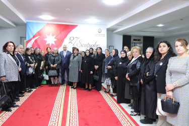 Suraxanı Rayon İcra Hakimiyyətinin təşkilatçılığı ilə 27 sentyabr Anım Günü münasibətilə tədbir keçirilib