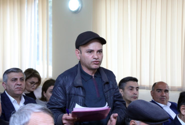 Suraxanı Rayon İcra Hakimiyyətinin başçısı Adil Əliyevin vətəndaşlarla növbəti səyyar görüşü mayın 6-da Qaraçuxur qəsəbəsi, Yeni Günəşli yaşayış sahəsində yerləşən 290 saylı tam orta ümumtəhsil məktəbində keçirilib.