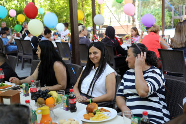 Suraxanı Rayon İcra Hakimiyyətinin təşkilatçılığı ilə 2026–2027-ci tədris ilinin başlanması münasibətilə şəhid övladları ilə görüş keçirilib