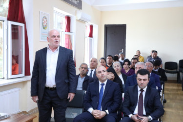 Sentyabrın 24-də RİH başçısı Adil Əliyev Hövsan qəsəbəsində yerləşən 281 saylı tam orta məktəbdə sakinlərlə səyyar görüş keçirib