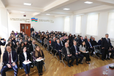 Fevralın 18-də RİH başçısı növbəti dəfə 97 nömrəli tam orta məktəbdə Əmircan qəsəbəsinin sakinləri ilə görüşüb