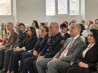 21 Fevral – Beynəlxalq Ana dili günü münasibətilə Suraxanı rayonu, 226 nömrəli tam orta məktəbdə “Ana dilim, varlığım” adlı ədəbi-bədii gecə keçirilib