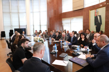 Sentyabrın 8-də Suraxanı Rayon İcra Hakimiyyətinin başçısı Adil Əliyev Rayon İcra Hakimiyyətində növbəti vətəndaş qəbulu keçirib