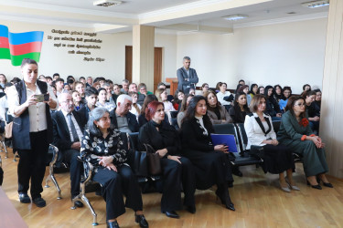 Martın 5-də Suraxanı Rayon İcra Hakimiyyətinin təşəbbüsü, Əmircan Bələdiyyəsində “Gender məsələləri və məişət zorakılığı ilə mübarizəyə dair komissiya”nın və A.Muradov adına 84 saylı tam orta ümumtəhsil məktəbinin birgə təşkilatçılığı ilə “Emosiyaların idarə edilməsi və aqressiyanın qarşısının alınması” adlı tədbir təşkil olunub