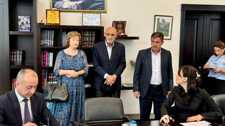 Oktyabrın 20-də Suraxanı Rayon İcra Hakimiyyətinin başçısı Adil Əliyev Rayon İcra Hakimiyyətində növbəti vətəndaş qəbulu keçirib