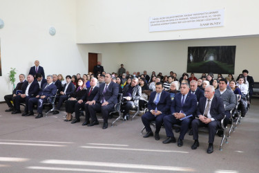 Yanvarın 7-də Suraxanı Rayon İcra Hakimiyyətinin başçısı Adil Əliyev B.Qulamoğlu adına 285 nömrəli tam orta ümumtəhsil məktəbdə Qaraçuxur qəsəbə sakinləri ilə görüşüb