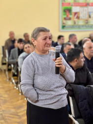 Dekabrın 19-da Suraxanı Rayon İcra Hakimiyyətinin başçısı Adil Əliyev 114 №-li tam orta məktəbdə Əmircan qəsəbə sakinləri ilə görüş keçirib