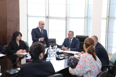 Dekabrın 29-da Suraxanı Rayon İcra Hakimiyyətinin başçısı Adil Əliyev Rayon İcra Hakimiyyətində növbəti vətəndaş qəbulu keçirib.