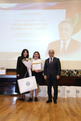 Suraxanıda “Heydər Əliyev və Azərbaycan tarixi” referat-yazı müsabiqəsinin rayon mərhələsinin yekunlarına həsr olunmuş elmi-praktik konfrans keçirilib