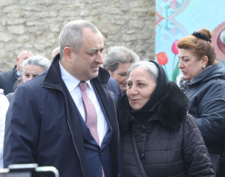 Baharın gəlişinin carçısı olan Novruz bayramı Suraxanı rayonunda böyük izdihamla qeyd olunub. Martın 17-də “Atəşgah məbədi” Dövlət Tarix-Memarlıq Qoruğunda Suraxanı Rayon İcra Hakimiyyətinin təşkilatçılığı ilə “Şəhərsalma və Memarlıq İli” çərçivəsində “Baharın memarlıq izi” adlı Novruz Festivalı keçirilib