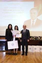 Suraxanıda “Heydər Əliyev və Azərbaycan tarixi” referat-yazı müsabiqəsinin rayon mərhələsinin yekunlarına həsr olunmuş elmi-praktik konfrans keçirilib