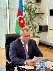 Martın 2-də Suraxanı Rayon İcra Hakimiyyətinin başçısı Adil Əliyev Rayon İcra Hakimiyyətində növbəti vətəndaş qəbulu keçirib