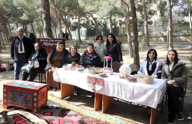 “Şəhərsalma və Memarlıq İli”  çərçivəsində Suraxanı rayonu, Əmircan qəsəbəsində salınan yeni park martın 19-da bayramlar ərəfəsində sakinlərin istifadəsinə verilib