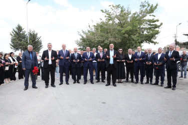 27 Sentyabr – Anım Günü ərəfəsində Suraxanı rayonunda Vətənimizin müstəqilliyi, suverenliyi və ərazi bütövlüyü uğrunda canından keçərək şəhidlik zirvəsinə ucalmış qəhrəmanlarımızın əziz xatirəsi dərin ehtiramla yad edilib