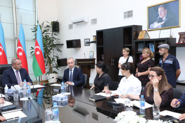 İyulun 20-də Suraxanı Rayon İcra Hakimiyyətinin başçısı Adil Əliyev Rayon İcra Hakimiyyətində növbəti vətəndaş qəbulu keçirib