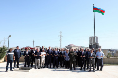 27 Sentyabr – Anım Günü ərəfəsində Suraxanı rayonunda Vətənimizin müstəqilliyi, suverenliyi və ərazi bütövlüyü uğrunda canından keçərək şəhidlik zirvəsinə ucalmış qəhrəmanlarımızın əziz xatirəsi dərin ehtiramla yad edilib