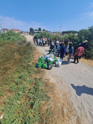 “Təmiz ölkəm” devizi altında keçirilən Ümumrespublika Təmizlik Marafonu çərçivəsində növbəti dəfə Xəzər dənizinin Suraxanı rayonu Hövsan sahili tullantılardan təmizlənib