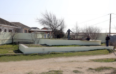 Suraxanı rayonunda aparılan abadlıq və təmir-bərpa işləri çərçivəsində rayonun bütün qəsəbələrində genişmiqyaslı tədbirlər həyata keçirilir