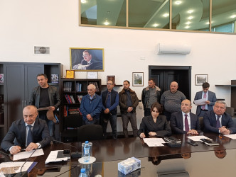 Aprelin 6-da Suraxanı Rayon İcra Hakimiyyətinin başçısı Adil Əliyev Rayon İcra Hakimiyyətində növbəti vətəndaş qəbulu keçirib