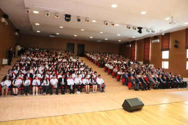 Sentyabrın 11-də Suraxanıda 600-dən yuxarı bal toplayan məzunlarla görüş keçirildi