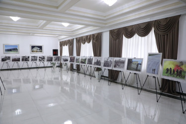 Suraxanıda “Konstitusiya və Suverenlik İli” çərçivəsində Şanlı tariximizin ən şərəfli və qürurverici səhifələrinə həkk olunmuş 8 noyabr – Zəfər gününün 5-ci ildönümü münasibətilə “Zəfər Bayrağına düzlən!” adlı vətənpərvərlik tədbiri keçirilib