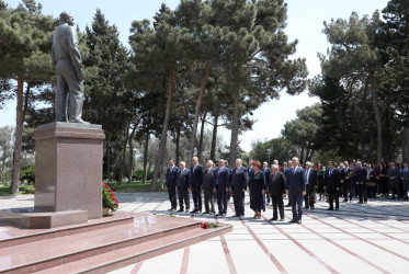 Suraxanıda Ulu Öndərin anadan olmasının 103-cü ildönümü qeyd edildi