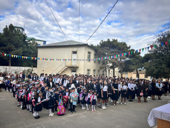 Sentyabrın 15-də “Bilik Günü”nə həsr olunmuş tədbirlərdə Rayon İcra Hakimiyyətinin məsul  əməkdaşları iştirak edərək Rayon İcra Hakimiyyəti başçısının təbriklərini çatdırıblar