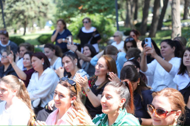 Suraxanı Rayon İcra Hakimiyyətinin və “Qeyd-Sosial Maarifləndirmə” İctimai Birliyinin birgə təşkilatçılığı ilə 20 Sentyabr – Dövlət Suverenliyi Gününə və 18 sentyabr - Milli Musiqi Gününə həsr olunmuş konsert proqramı keçirilib