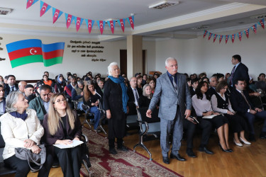 Oktyabrın 15-də Suraxanı Rayon İcra Hakimiyyətinin başçısı Adil Əliyev  A.Muradov adına 84 №-li tam orta məktəbdə Əmircan qəsəbə sakinləri ilə görüşüb