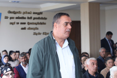 Oktyabrın 15-də Suraxanı Rayon İcra Hakimiyyətinin başçısı Adil Əliyev  A.Muradov adına 84 №-li tam orta məktəbdə Əmircan qəsəbə sakinləri ilə görüşüb