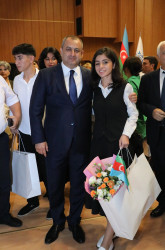 Sentyabrın 11-də Suraxanıda 600-dən yuxarı bal toplayan məzunlarla görüş keçirildi