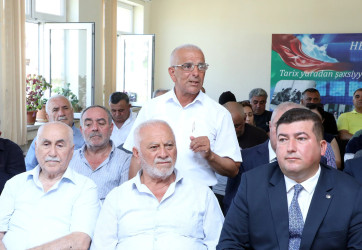 İyulun 22-də RİH başçısı Adil Əliyev 76 nömrəli tam orta ümumtəhsil məktəbdə Hövsan qəsəbə sakinləri ilə görüşüb