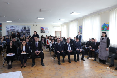 Suraxanı Rayon İcra Hakimiyyətinin başçısı Adil Əliyevin vətəndaşlarla növbəti səyyar görüşü martın 4-də Qaraçuxur qəsəbəsi, Yeni Günəşli “AB” yaşayış sahəsində yerləşən 279 saylı tam orta ümumtəhsil məktəbində keçirilib