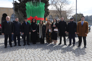 Baharın gəlişinin carçısı olan Novruz bayramı Suraxanı rayonunda böyük izdihamla qeyd olunub. Martın 17-də “Atəşgah məbədi” Dövlət Tarix-Memarlıq Qoruğunda Suraxanı Rayon İcra Hakimiyyətinin təşkilatçılığı ilə “Şəhərsalma və Memarlıq İli” çərçivəsində “Baharın memarlıq izi” adlı Novruz Festivalı keçirilib