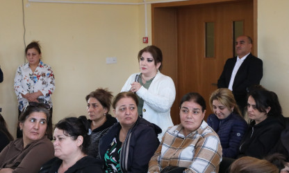 Oktyabrın 1-də Suraxanı Rayon İcra Hakimiyyətinin başçısı Adil Əliyev Qaraçuxur qəsəbə  sakinləri ilə növbəti  səyyar qəbul keçirib