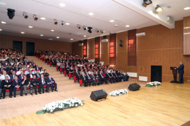15 İyun – Milli Qurtuluş Günü münasibətilə Suraxanı Rayon İcra Hakimiyyətinin təşkilatçılığı ilə “Şəhərsalma və Memarlıq İli” çərçivəsində “Milli Qurtuluş – Müasir Azərbaycanın təməli” adlı tədbir keçirilib