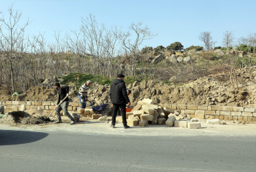 Suraxanı rayonunda aparılan abadlıq və təmir-bərpa işləri çərçivəsində rayonun bütün qəsəbələrində genişmiqyaslı tədbirlər həyata keçirilir