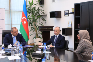 Sentyabrın 29-də Suraxanı Rayon İcra Hakimiyyətinin başçısı Adil Əliyev Rayon İcra Hakimiyyətində növbəti vətəndaş qəbulu keçirib