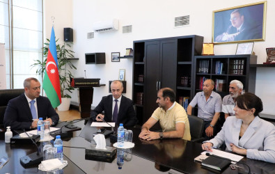 İyunun 30-də Suraxanı Rayon İcra Hakimiyyətinin başçısı Adil Əliyev Rayon İcra Hakimiyyətində növbəti vətəndaş qəbulu keçirib.