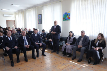 Suraxanı Rayon İcra Hakimiyyətinin başçısı Adil Əliyevin vətəndaşlarla növbəti səyyar görüşü martın 4-də Qaraçuxur qəsəbəsi, Yeni Günəşli “AB” yaşayış sahəsində yerləşən 279 saylı tam orta ümumtəhsil məktəbində keçirilib