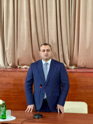 Dekabrın 19-da Suraxanı Rayon İcra Hakimiyyətinin başçısı Adil Əliyev 114 №-li tam orta məktəbdə Əmircan qəsəbə sakinləri ilə görüş keçirib